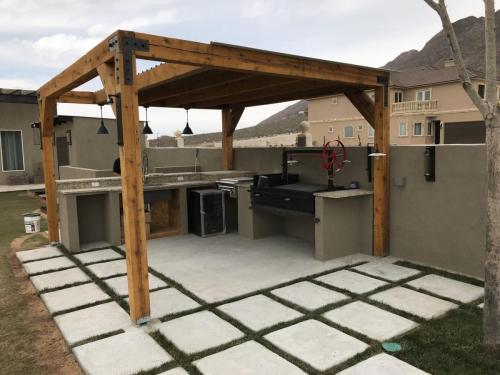 El Paso and California Kitchen